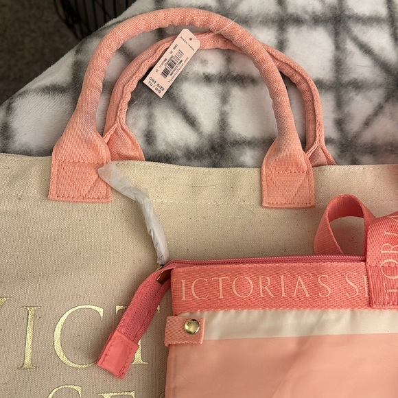 NEW Victoria’s Secret 2 in 1 Tote Bag set - canvas bag and cooler bag! - Picture 6 of 8